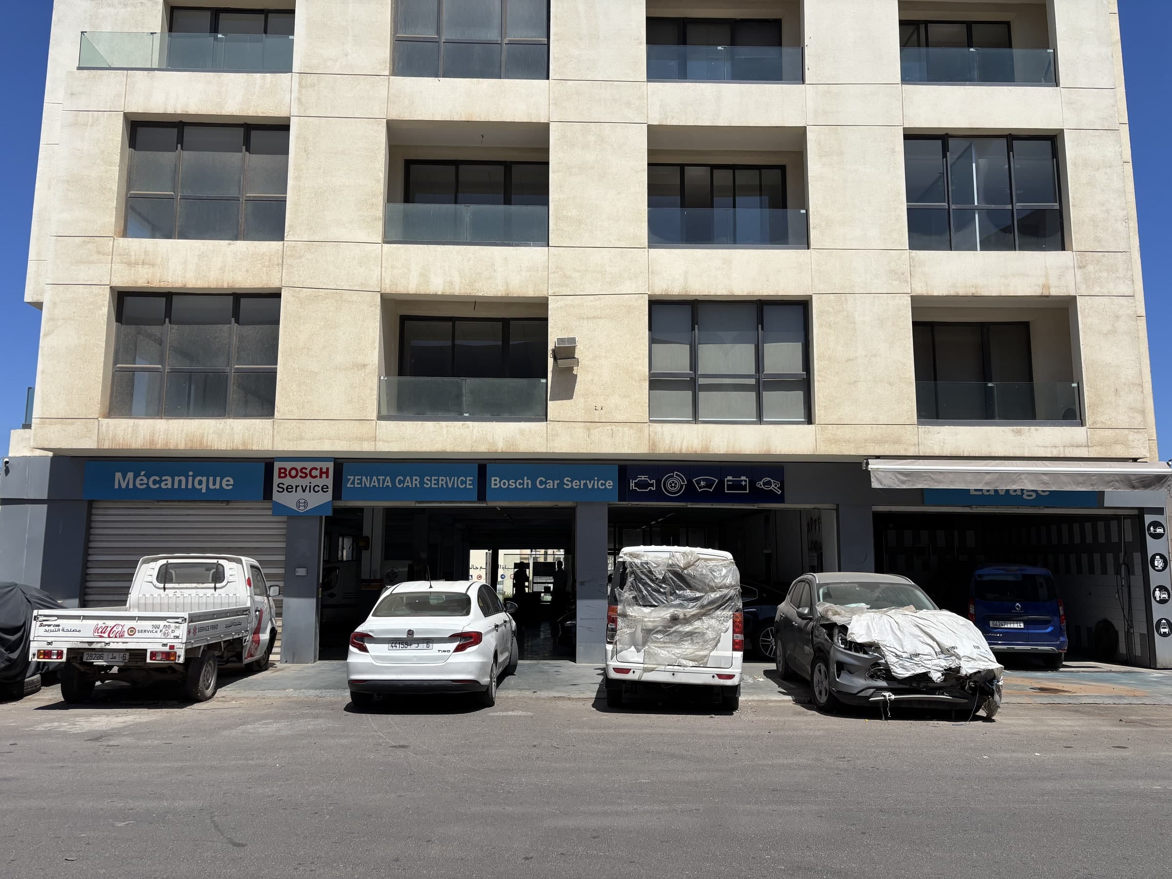 Façade arrière de Zenata Car Service
