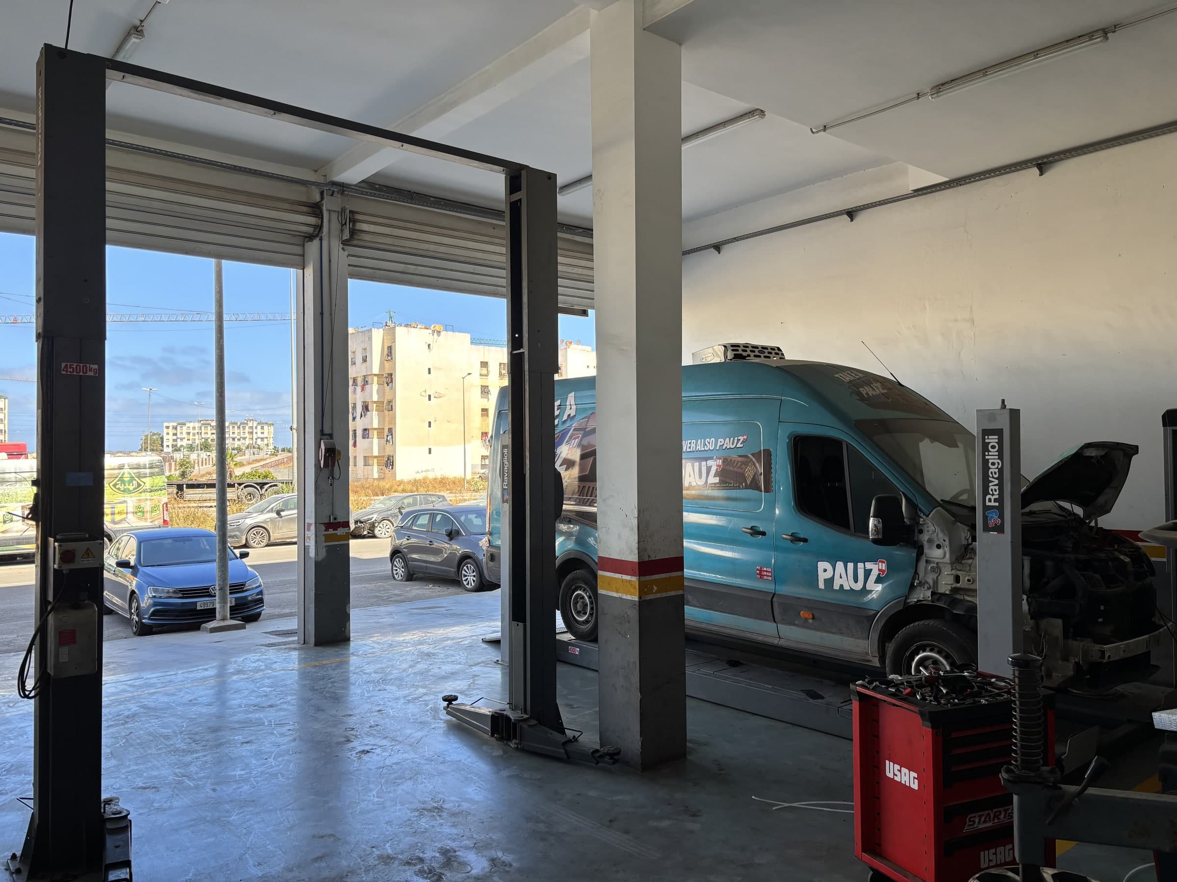 Intervention de maintenance automobile